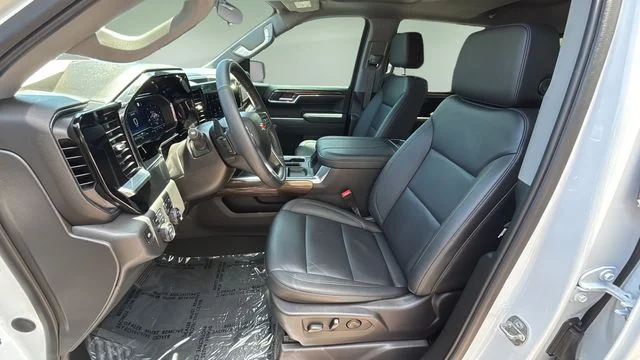 Used 2024 White Chevrolet LT Trail Boss image 19