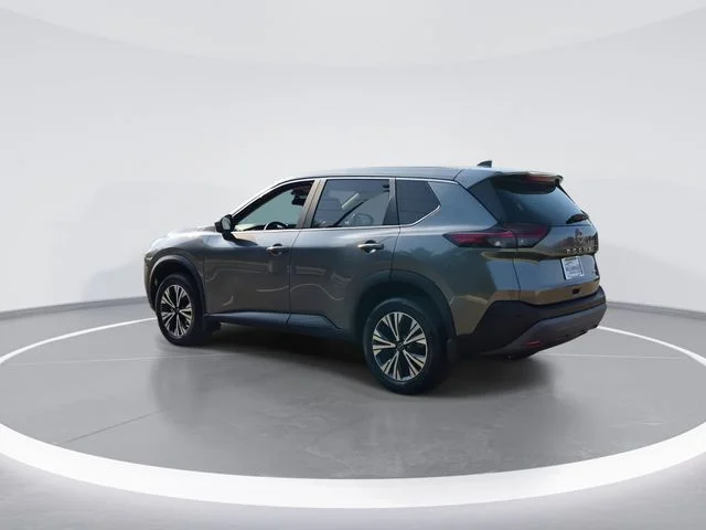 Used 2023 Gray Nissan SV image 6