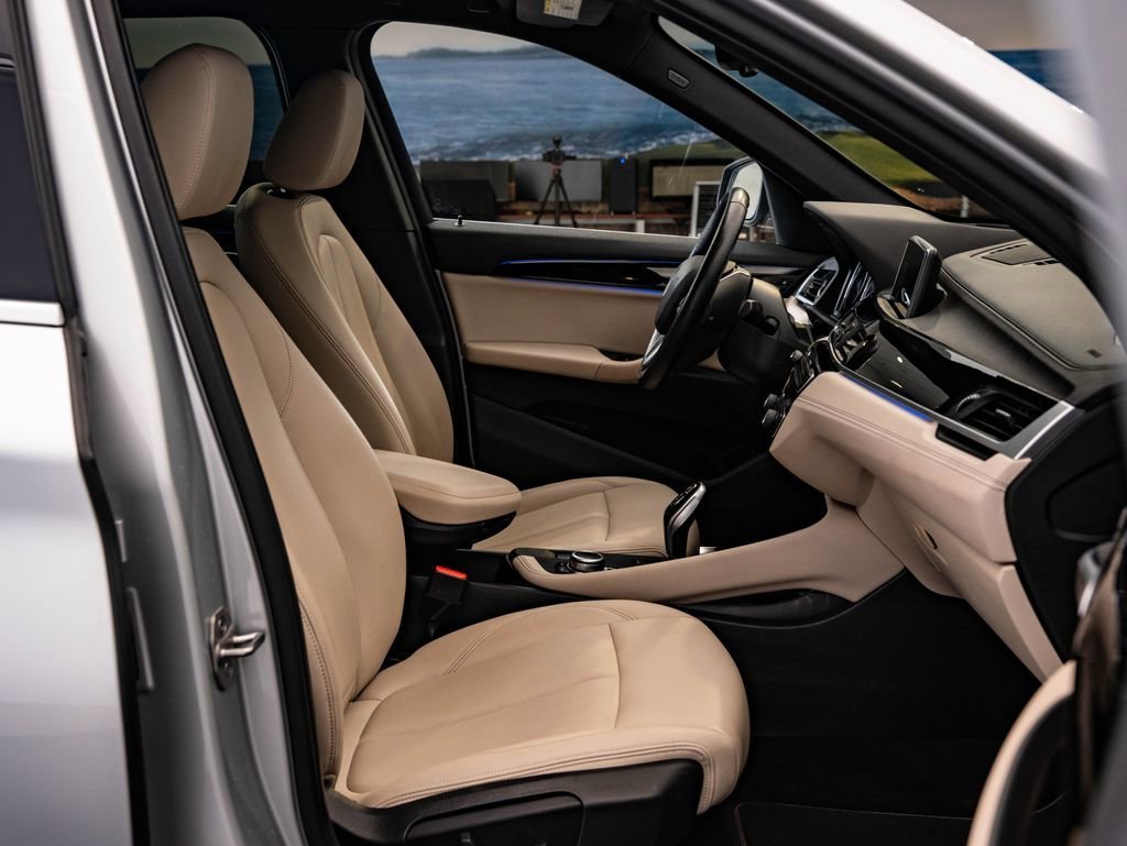 Used 2021 Glacier Silver Metallic BMW sDrive28i image 25