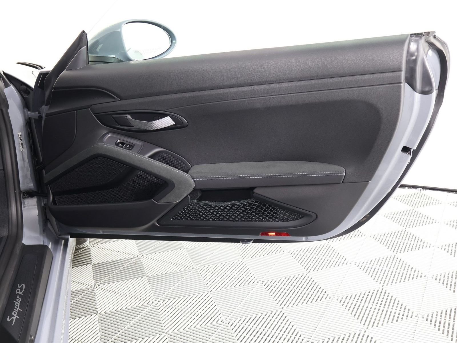 Certified Used 2024 Arctic Grey Porsche RS image 22