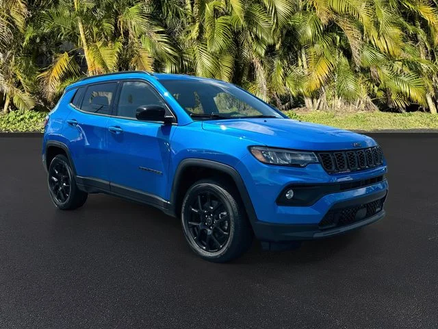 New 2026 Hydro Blue Pearl-Coat Exterior Paint Jeep Latitude image 2