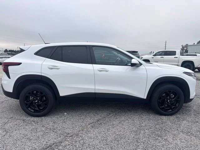 Used 2024 White Chevrolet LS image 6