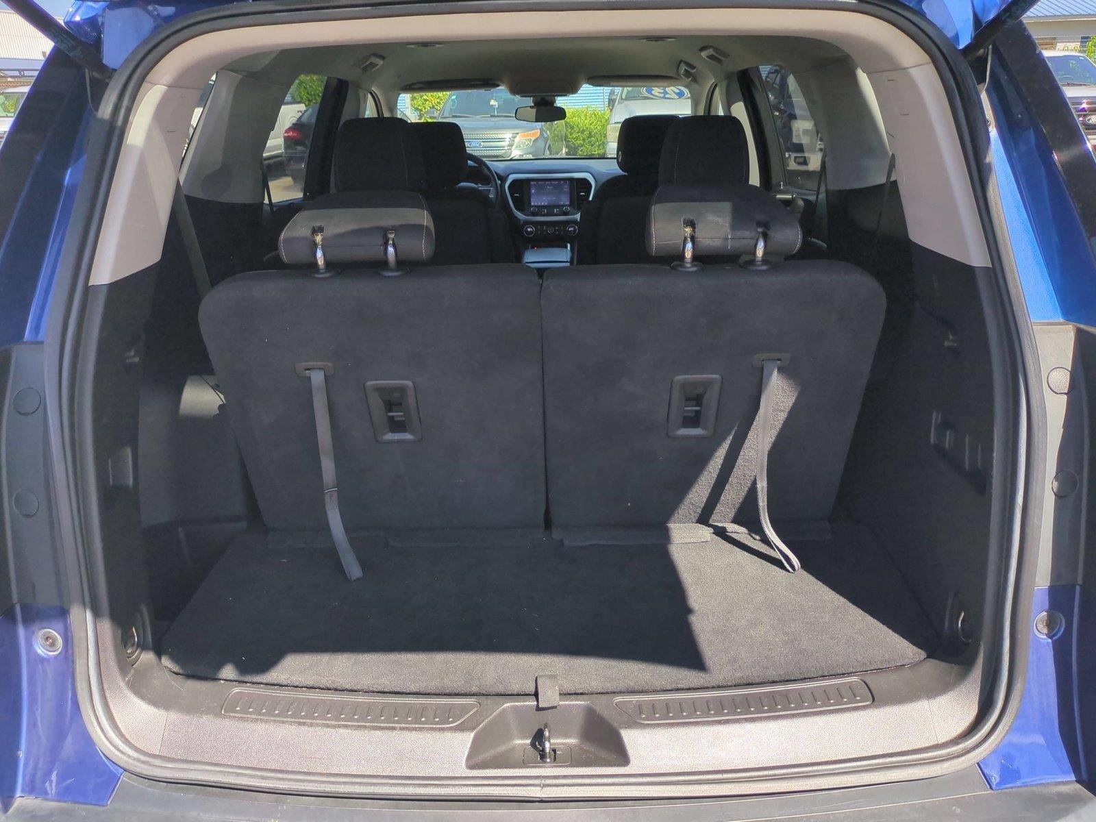 Used 2023 Ultra Blue Metallic GMC SLE image 33
