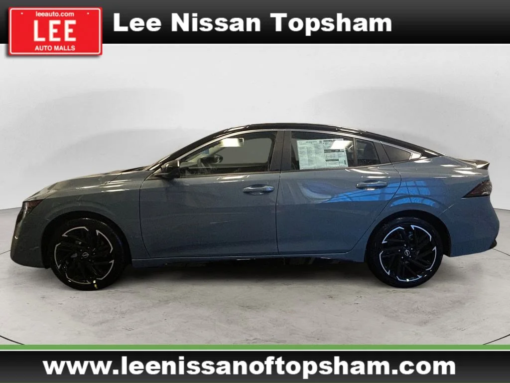 New 2026 Atlantic Gray Metallic/Super Black Nissan SR image 2