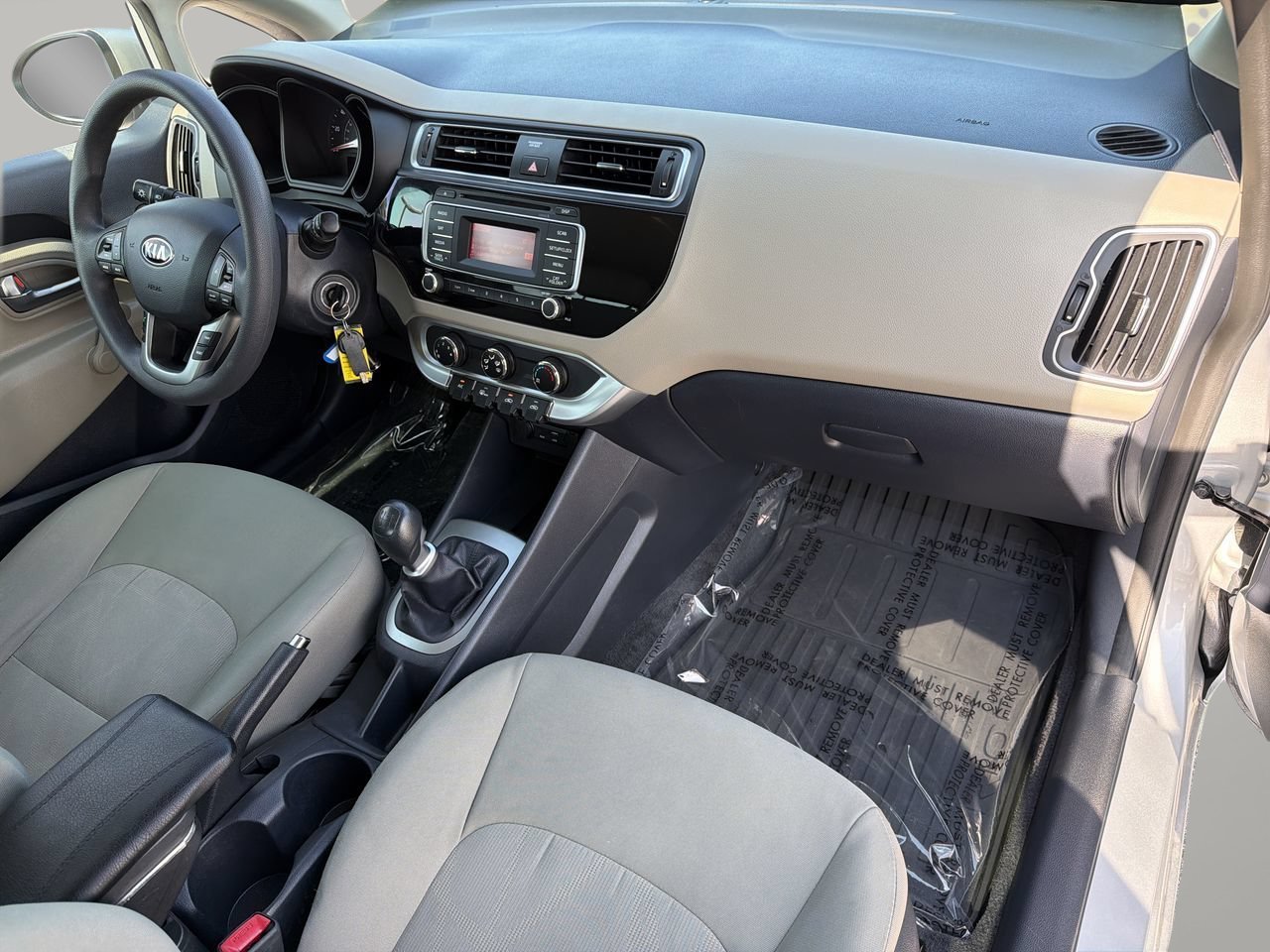 Used 2016 Bright Silver Metallic Kia LX image 11
