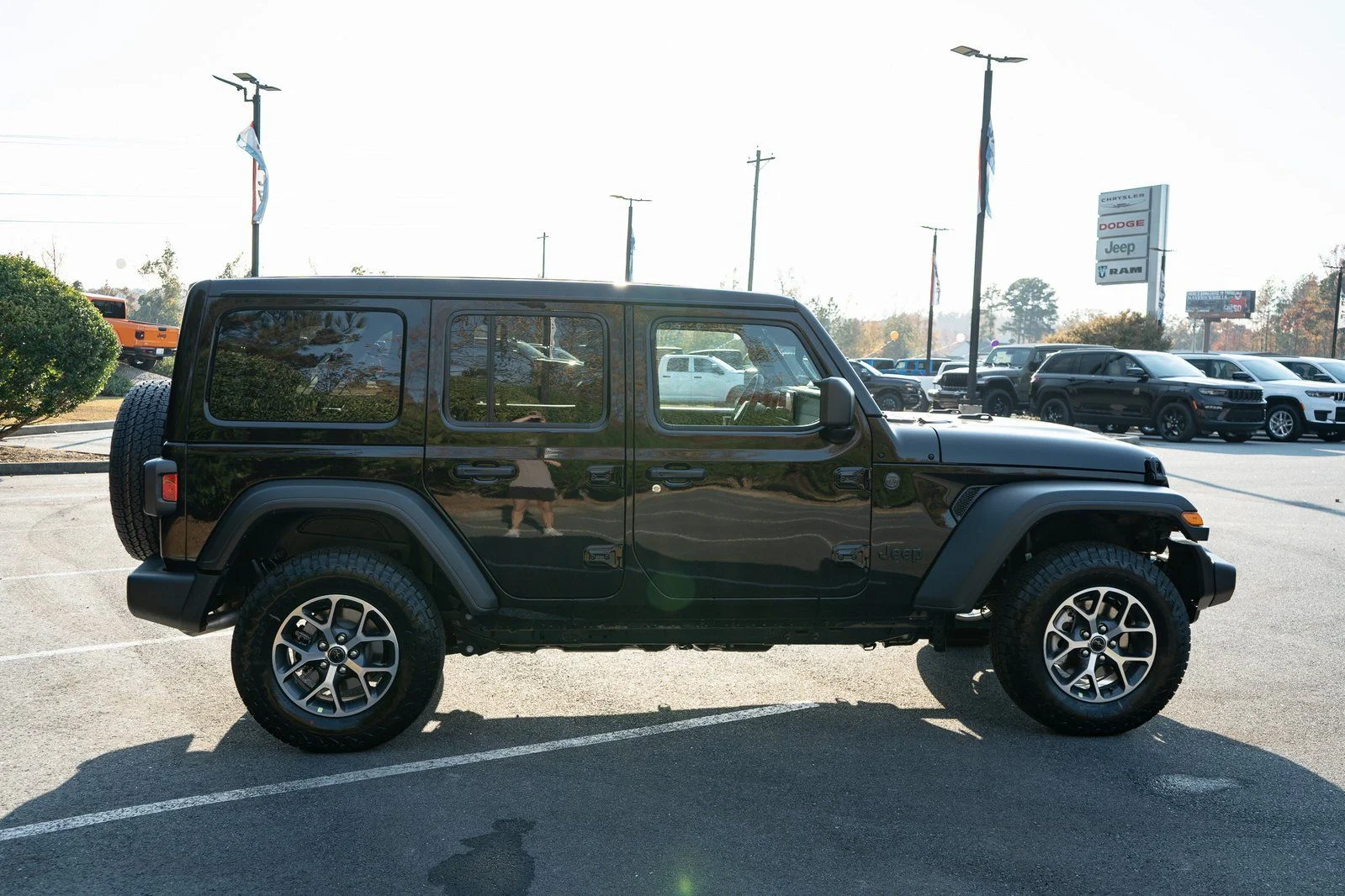 New 2026 Black Clear-Coat Exterior Paint Jeep Sport S image 11