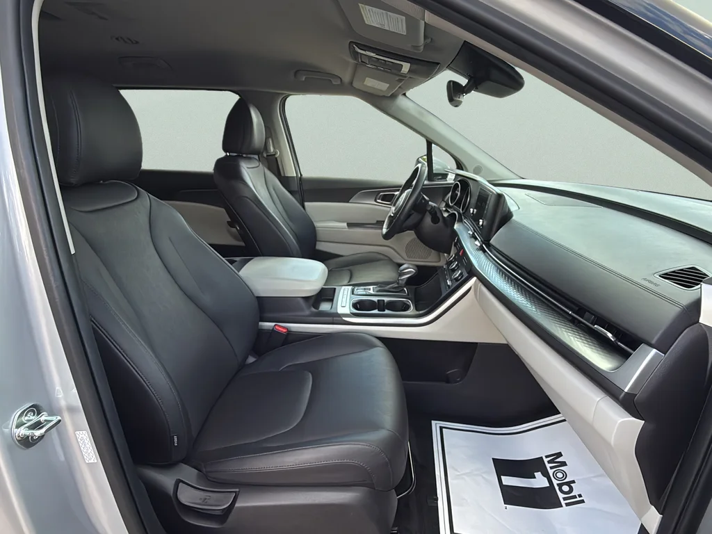 Certified Used 2023 Silky Silver Kia LX Seat Package image 17