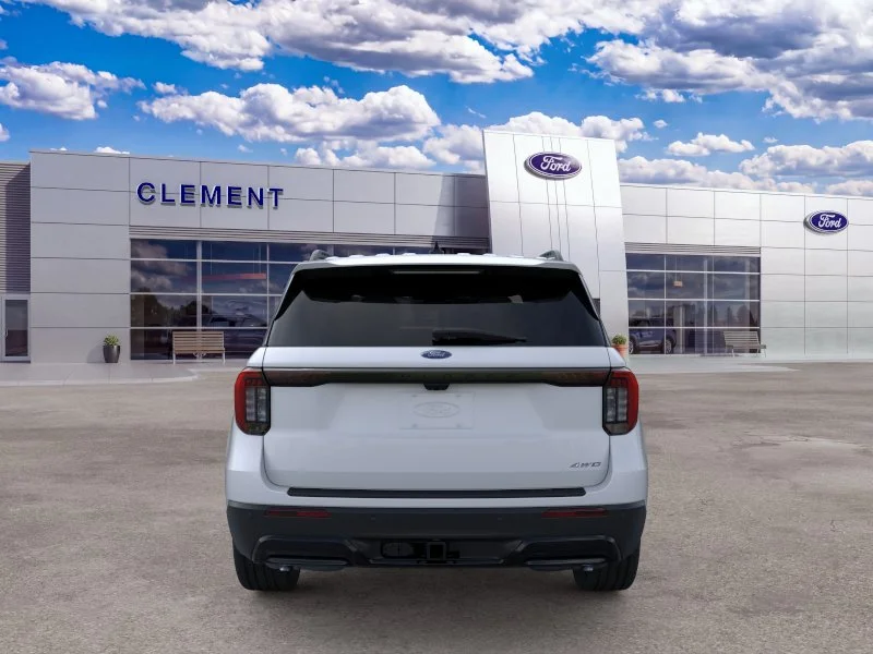 New 2026 Space White Metallic Ford ST-Line image 5