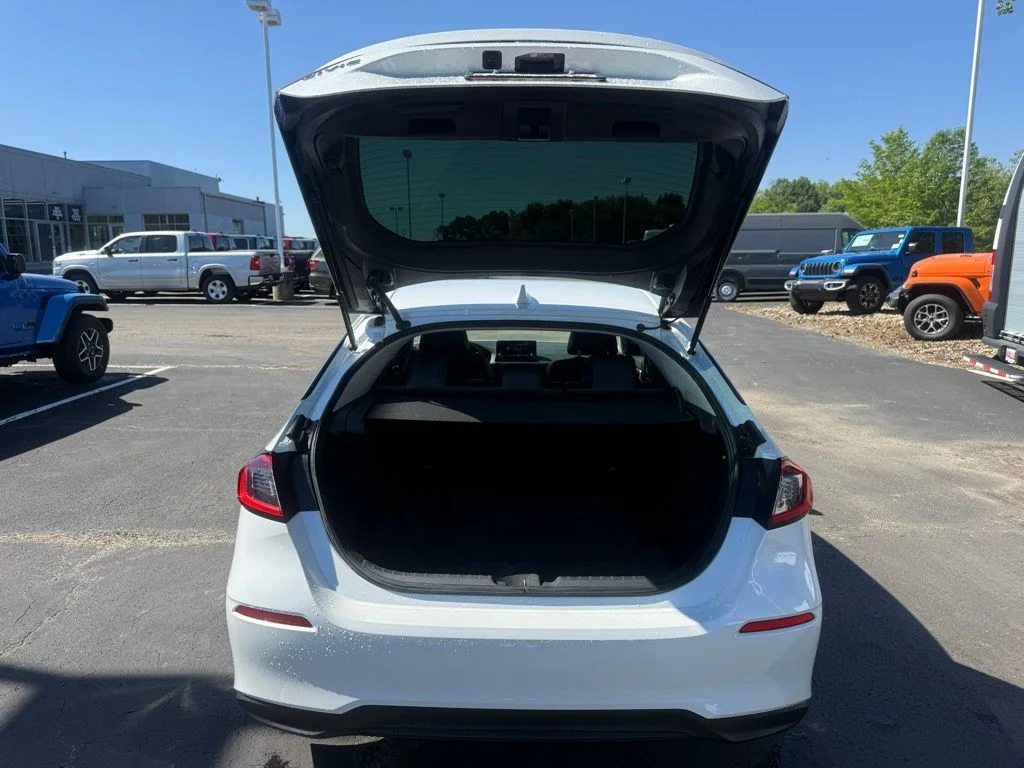 Certified Used 2022 White Honda EX-L image 33