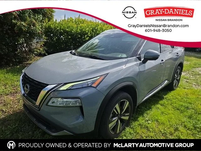 Used 2023 Gray Nissan SL image 1