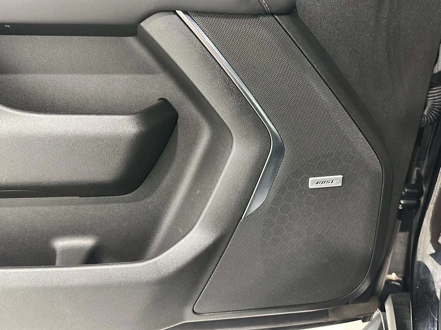 Used 2023 BLACK Chevrolet LT image 22
