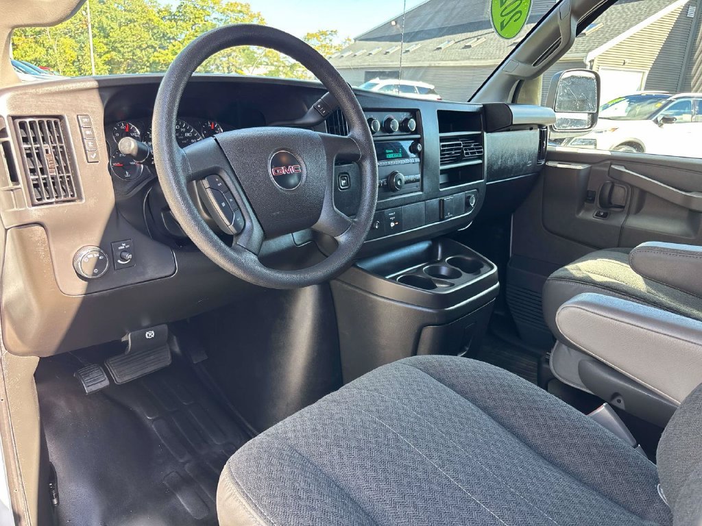 Used 2025 White GMC Work Van image 9