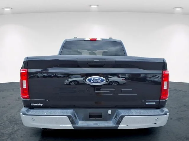 Used 2023 Black Ford XLT image 10