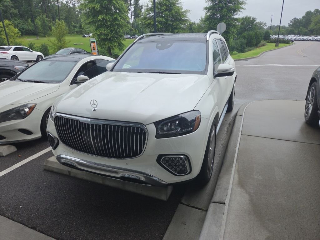 Certified Used 2024 MANUFAKTUR Diamond White Metallic Mercedes-Benz Maybach GLS 600 image 2