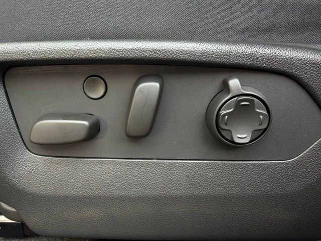 Used 2025 Gray Buick Avenir image 17