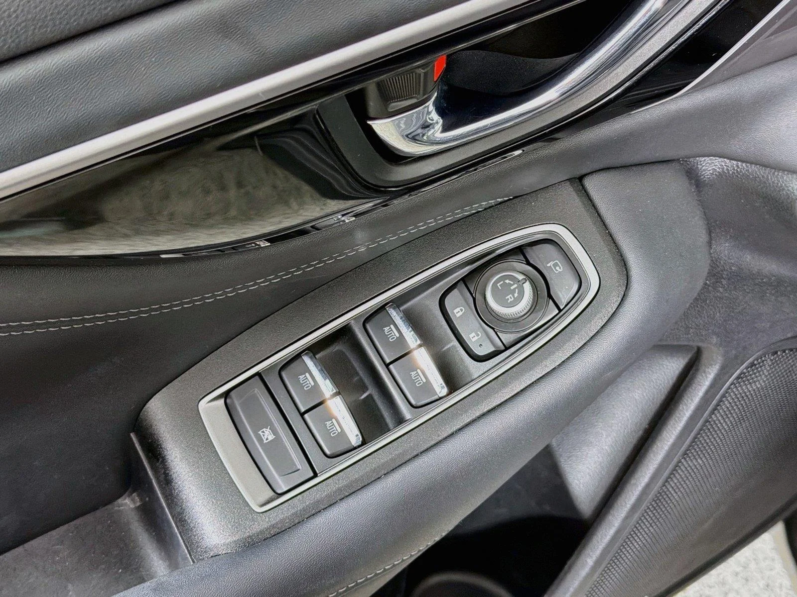 Used 2024 Crystal Black Silica Subaru Touring image 16