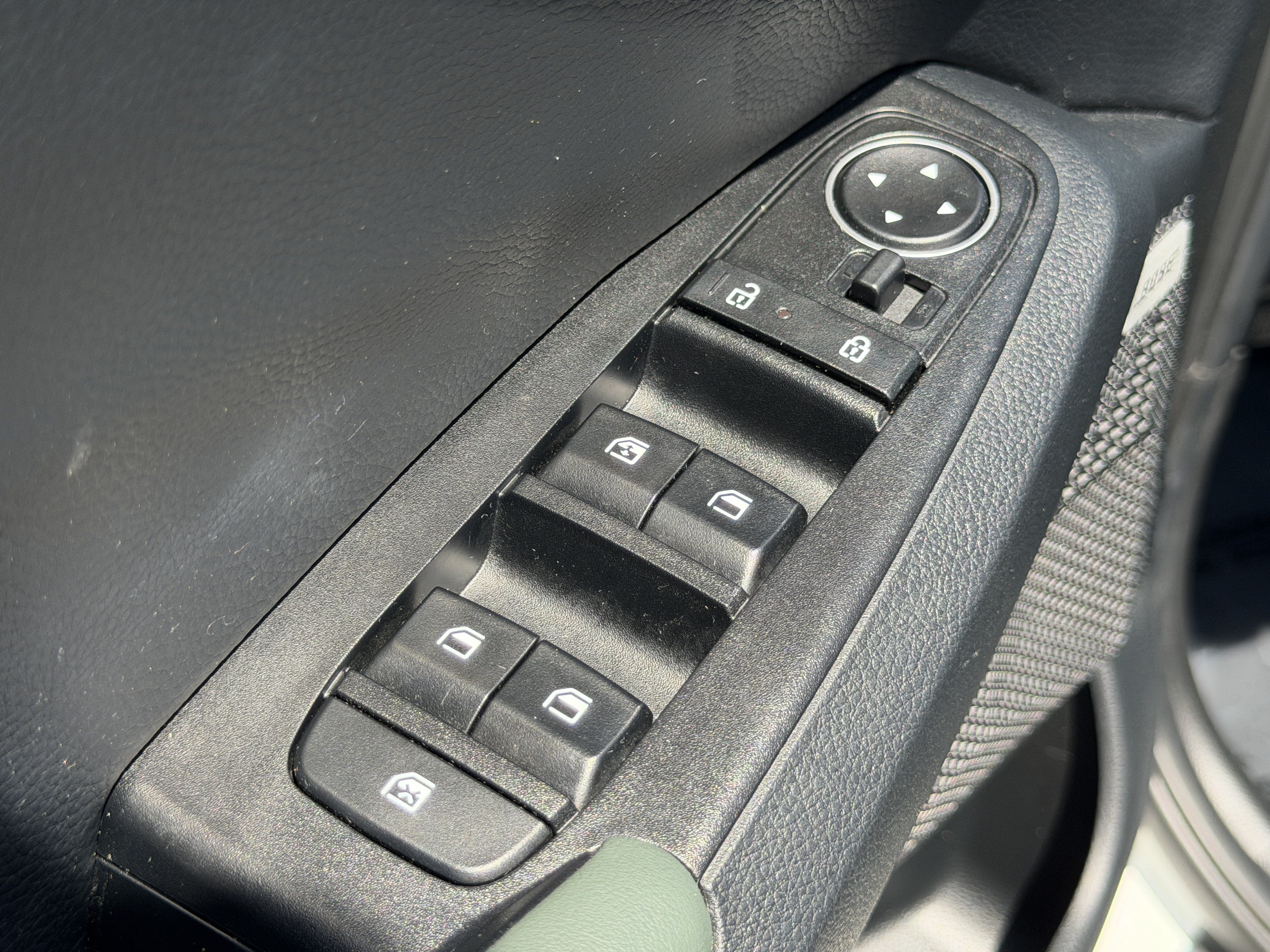 Certified Used 2024 Snow White Pearl Kia SX image 14