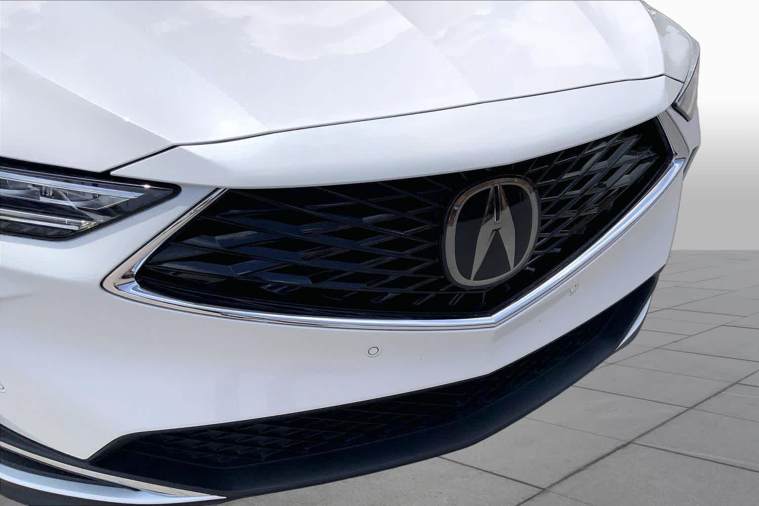 Used 2026 Platinum White Pearl Acura w/Technology Package image 30