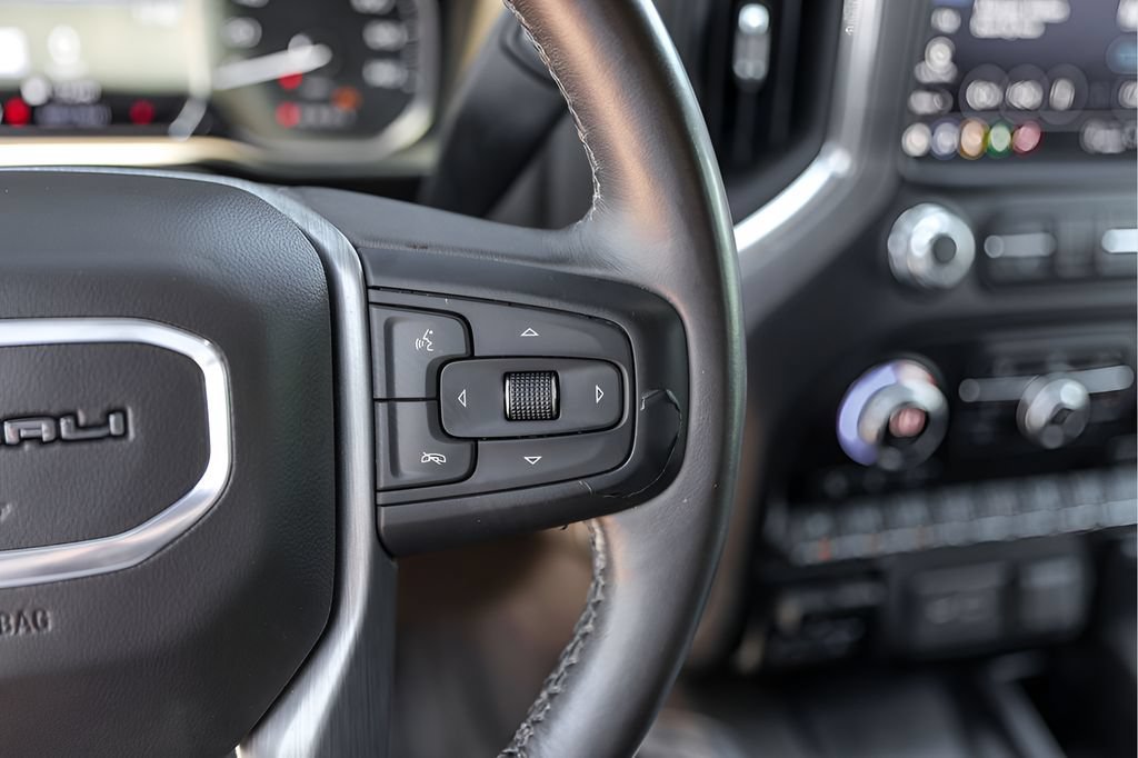 Used 2021 WHITE FROST TRICOAT GMC Denali image 16
