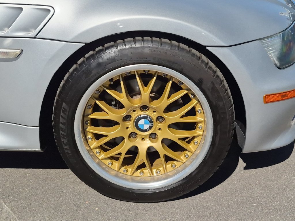 Used 2002  BMW 3.0i image 25
