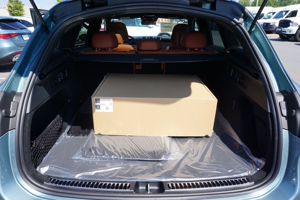 Used 2026 Verde Silver Metallic Mercedes-Benz GLC 300 image 57