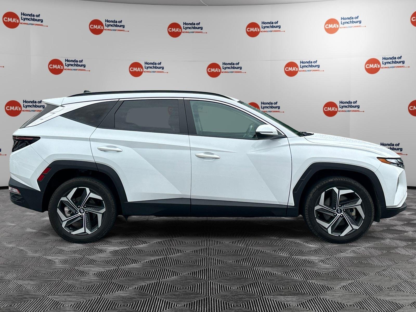 Used 2022 Quartz White Hyundai SEL image 6