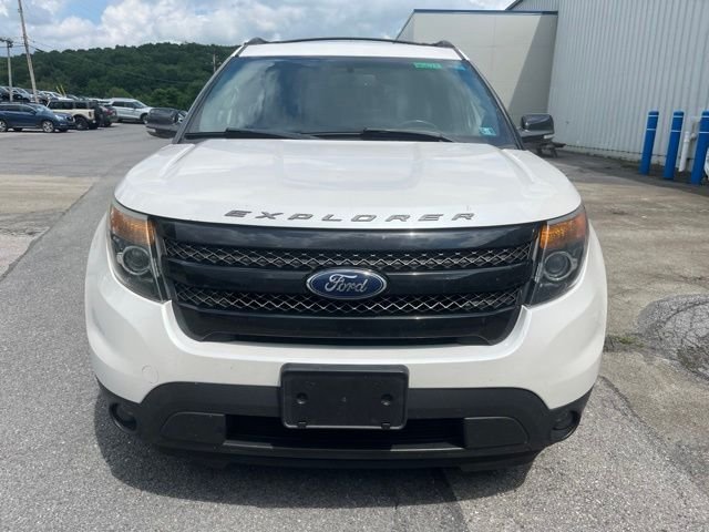 Used 2015 White Ford Sport image 11