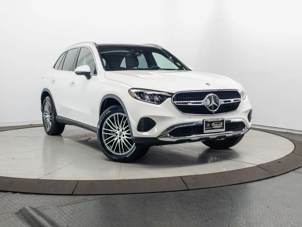 Certified Used 2026 Polar White Mercedes-Benz GLC 300 image 1
