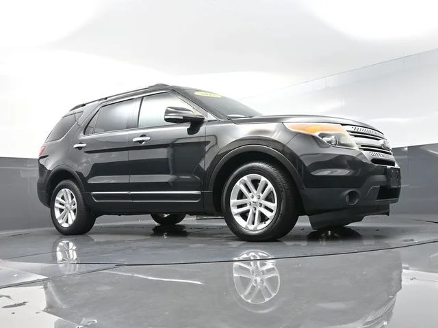 Used 2015 Black Ford XLT image 43