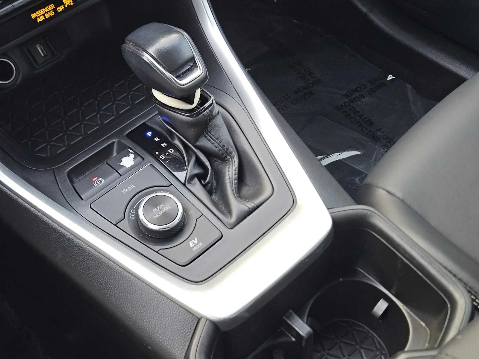 Used 2022 Magnetic Gray Metallic Toyota Hybrid XLE Premium image 14