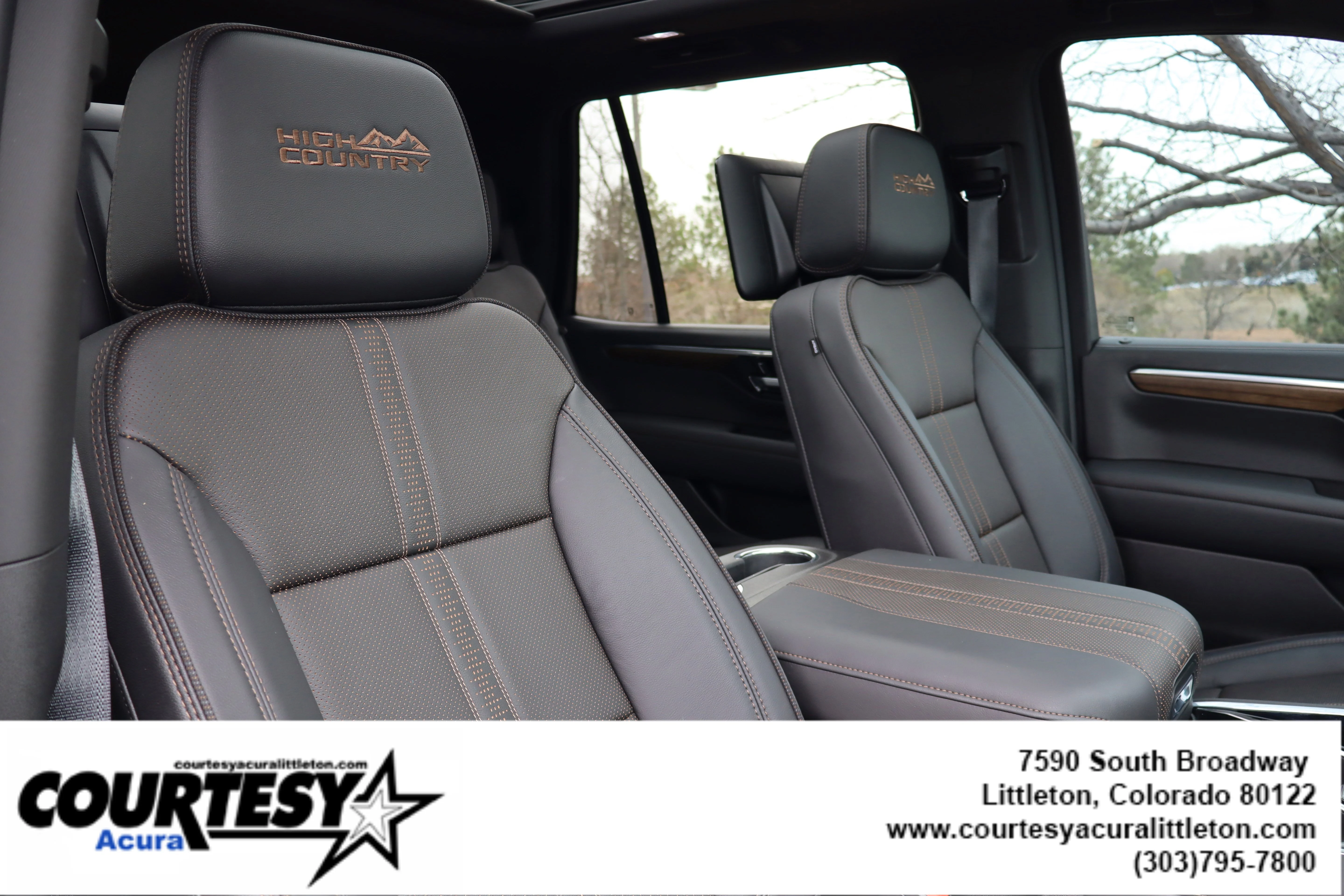 Used 2025 Iridescent Pearl Tricoat Chevrolet High Country image 40