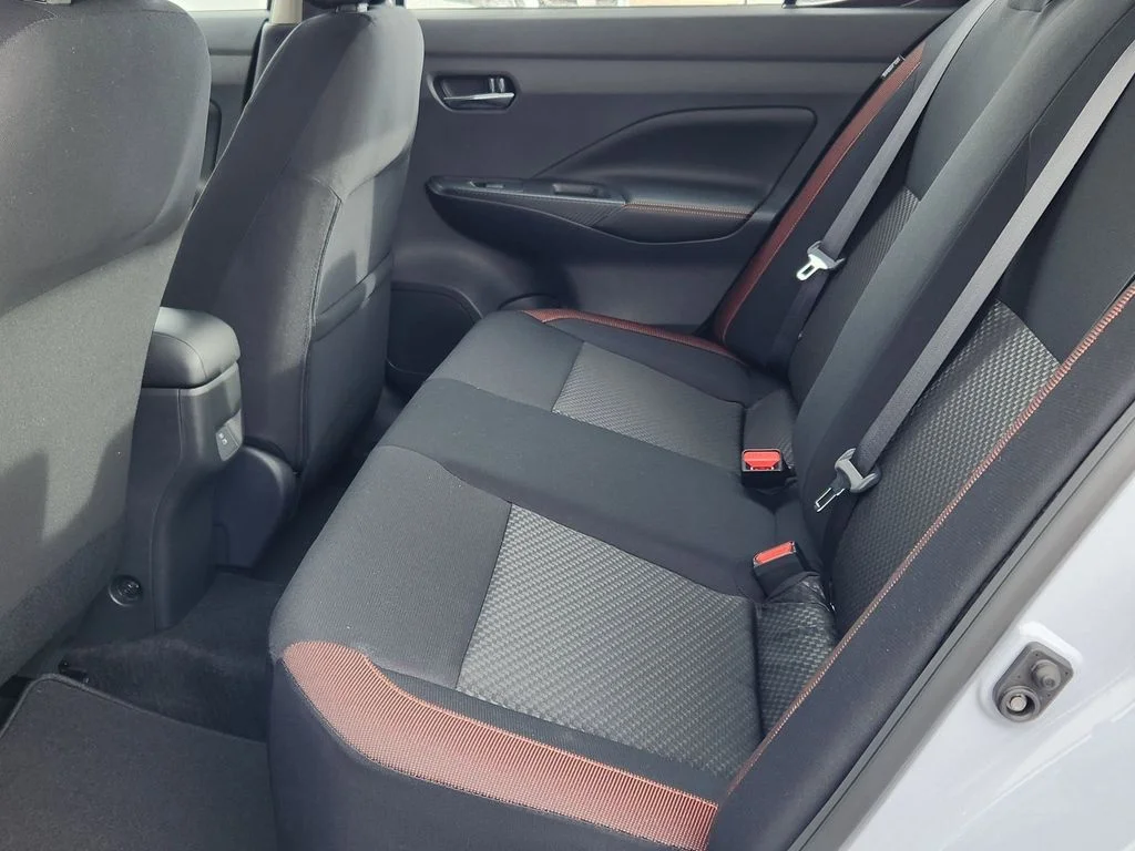 2025 Nissan Versa Sedan SR - Photo 15