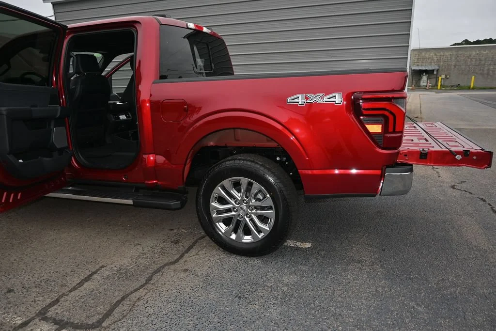 New 2026 Ruby Red Metallic Tinted Clearcoat Ford Lariat® image 13