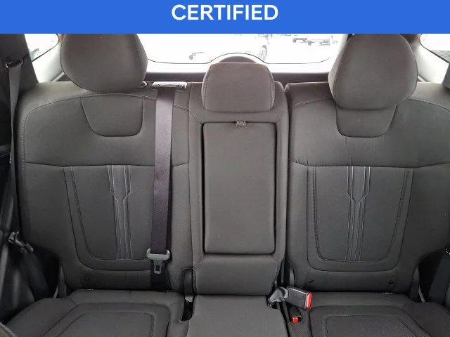 Used 2025 White Hyundai SEL image 19