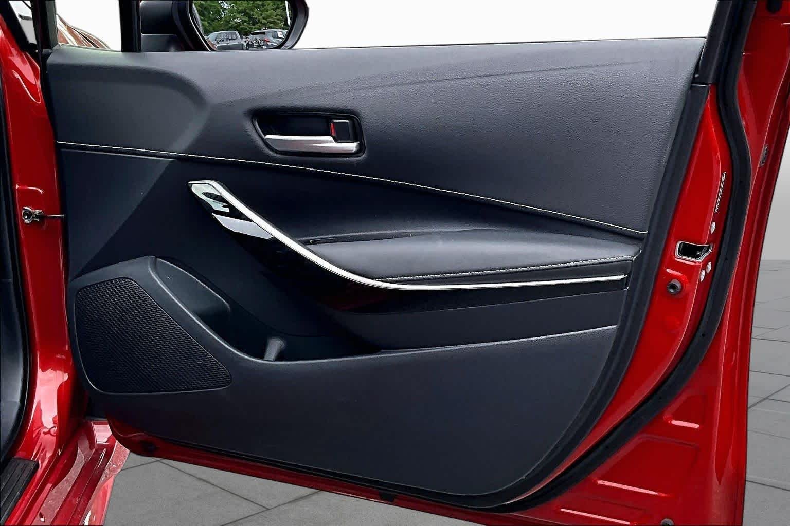 Used 2019 Smoked Paprika Metallic Toyota XSE image 22