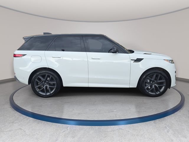 Certified Used 2025 White Land Rover Dynamic SE image 5
