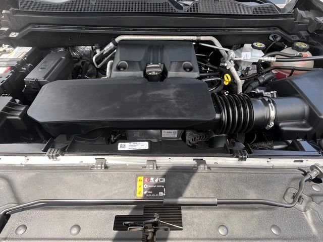 Used 2024 Black Chevrolet ZR2 image 28