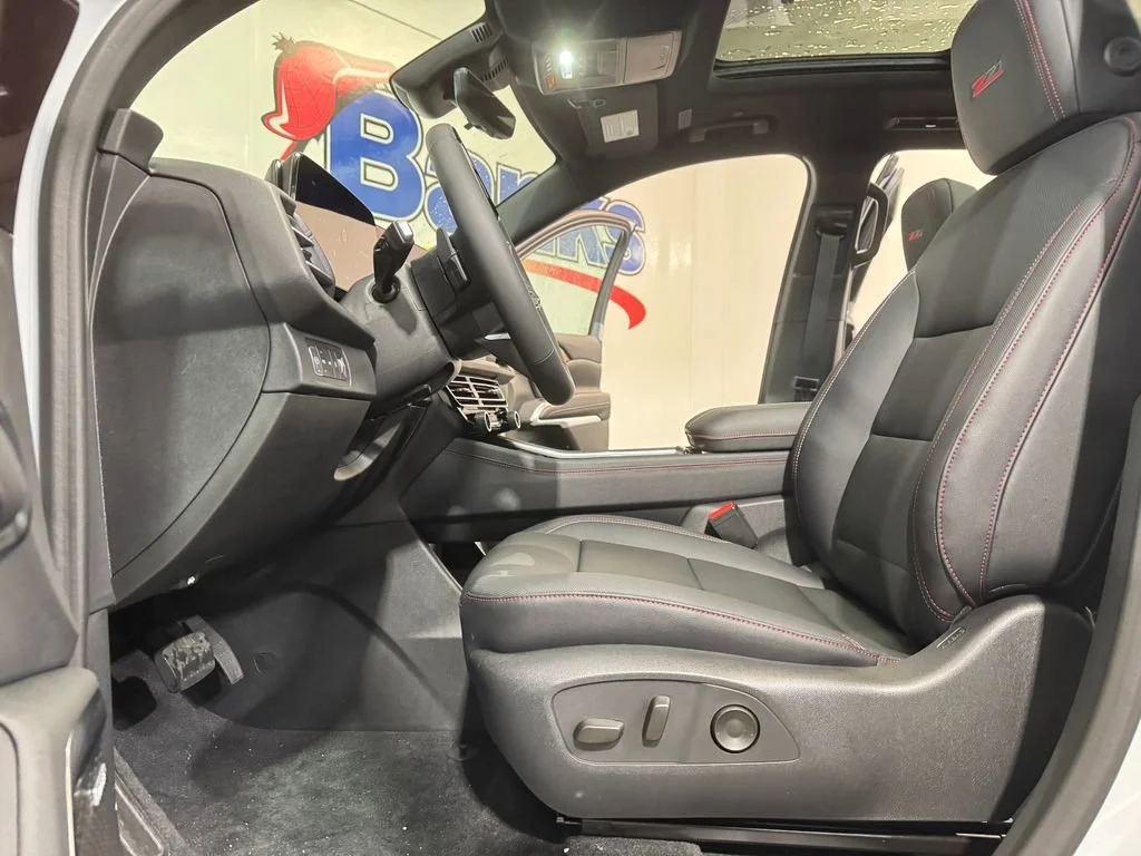New 2026 Polar White Tricoat Chevrolet Z71 image 8