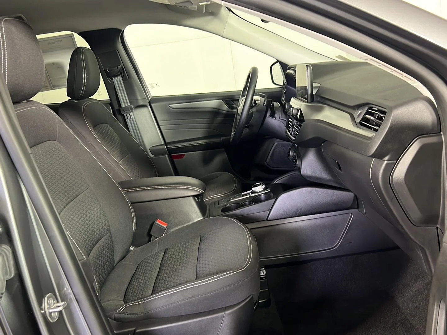 Used 2023 Gray Metallic Ford Active image 9