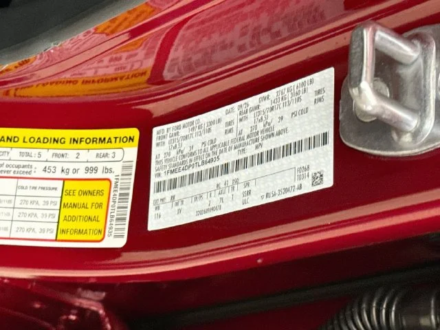 New 2026 Ruby Red Metallic Tinted Clearcoat Ford Heritage Edition image 32