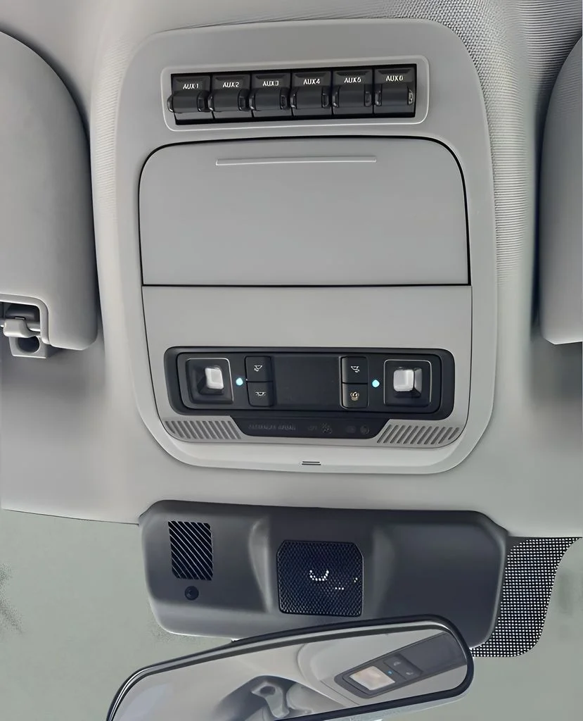 2025 Ford F-450 Super Duty Chassis Cab XL - Photo 43