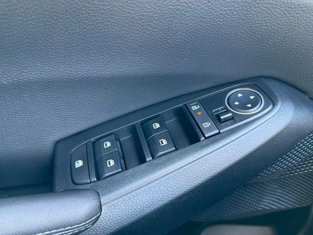 New 2026 Snow White Pearl Kia S image 26