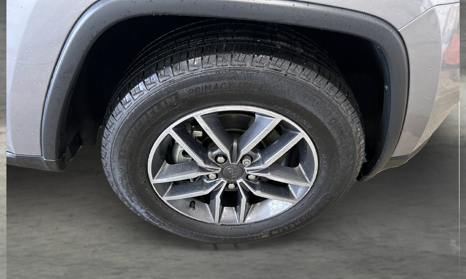 Used 2020 Silver Jeep Limited image 24