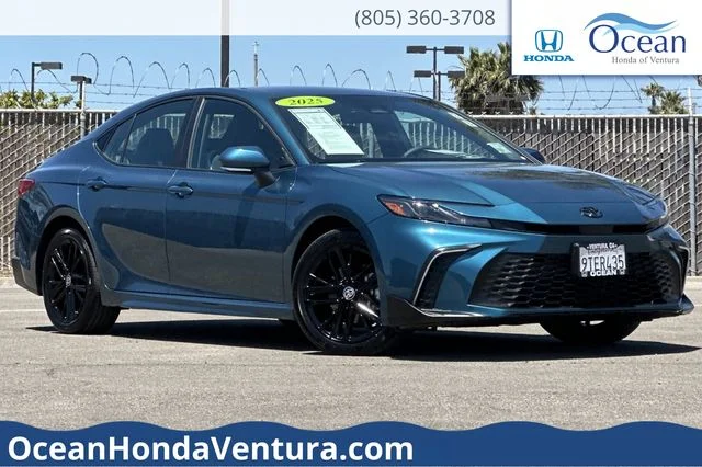 2025 Toyota Camry SE