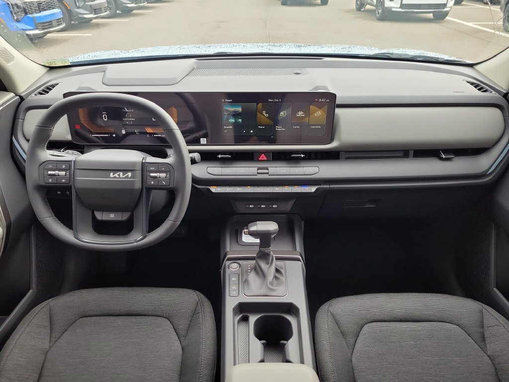 New 2027 Pale Gray Kia S image 15