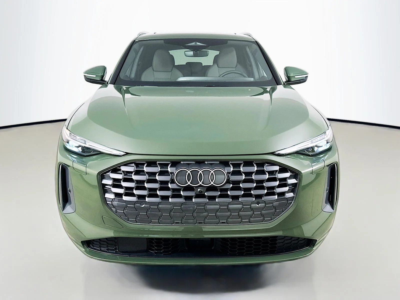 Used 2025  Audi  image 2