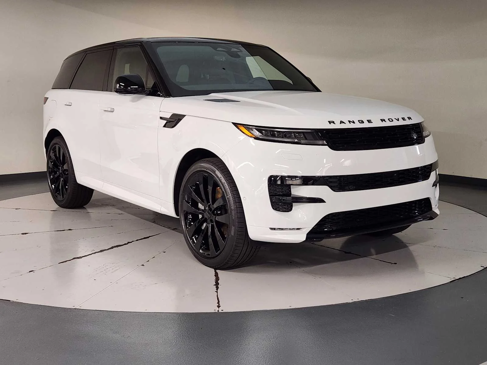 New 2026 Fuji White Land Rover Dynamic SE - P400 image 11