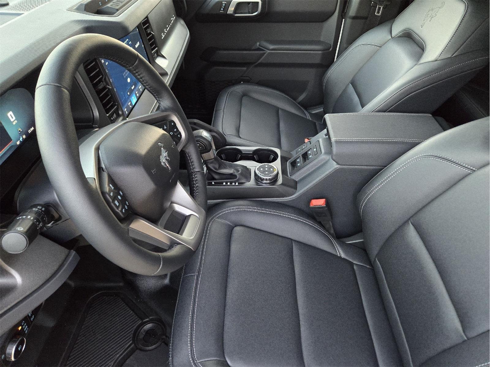 New 2026 Oxford White Ford Badlands® image 8