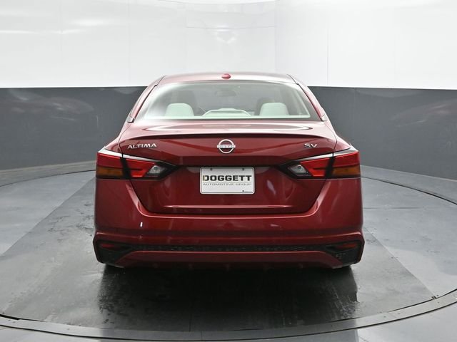 Used 2025 Red Nissan 2.5 SV image 5