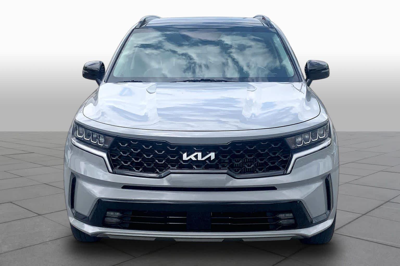 Certified Used 2022 Wolf Gray Kia EX image 4